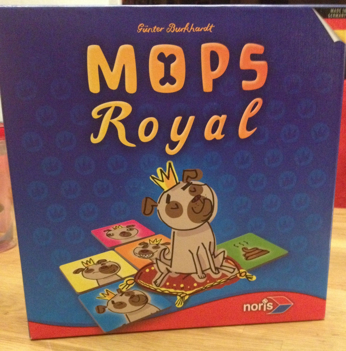 Mops Royal