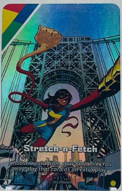 UNO Ultimate: Ms. Marvel – Stretch-n-Fetch Foil Chase Card