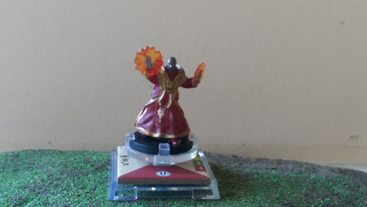 Dungeons & Dragons: Attack Wing – Human Red Wizard Expansion Pack